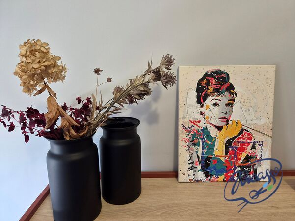 Audrey Hepburn 40cm*50cm (Ohne Rahmen)