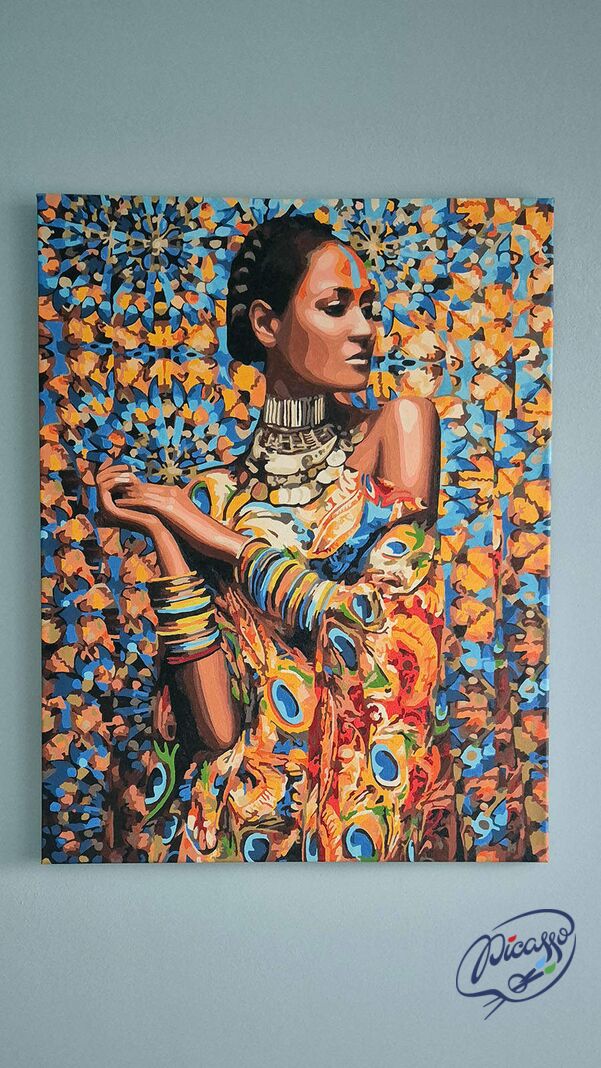 Frau im bunten Kleid